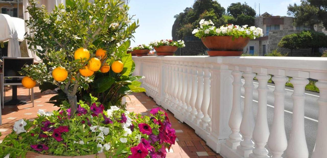 Hotel Torre Celle Ligure Eksteriør billede